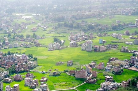 'lagi view menghijau kathmandu ketika flight approaching airport'